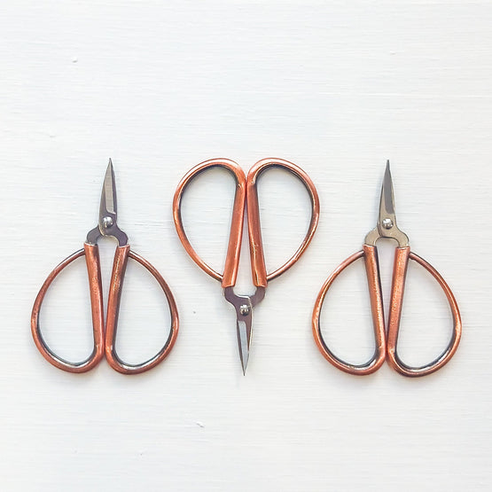 petites scissors