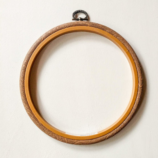 6" faux wood grain flexi-hoop