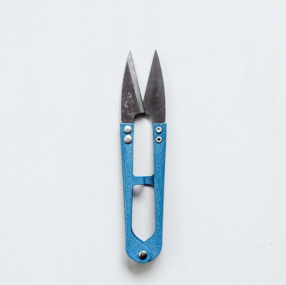 thread snips – cozyblue
